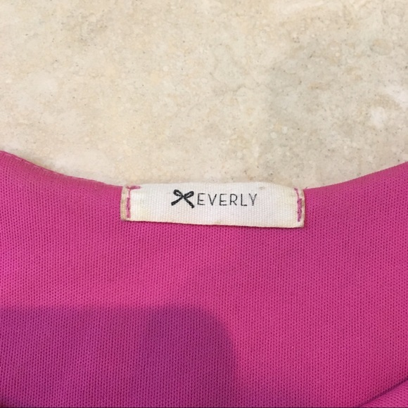 Graphic print crop top - Picture 3 of 4